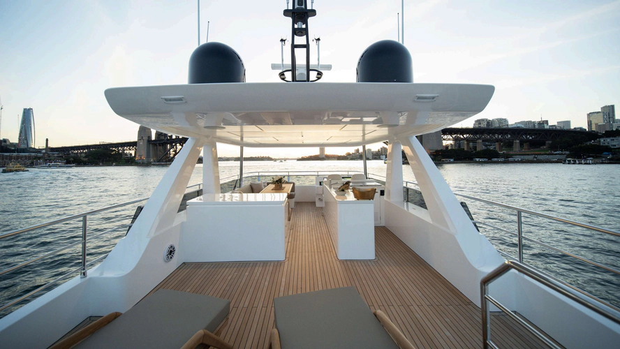 Nomad 101 Yacht Photos Pics 