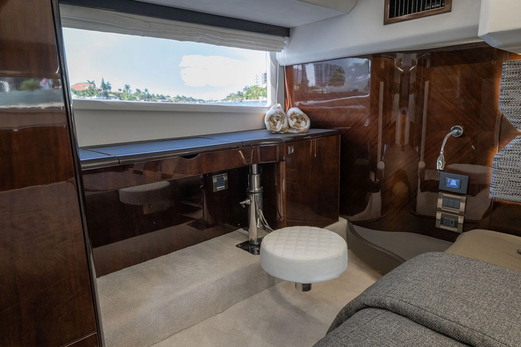 Mr. G Yacht Photos Pics 