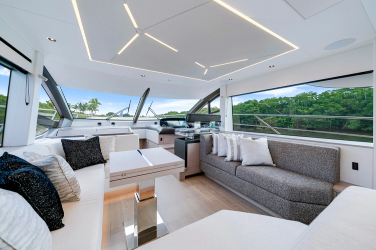 Manhattan 55 Yacht Photos Pics 