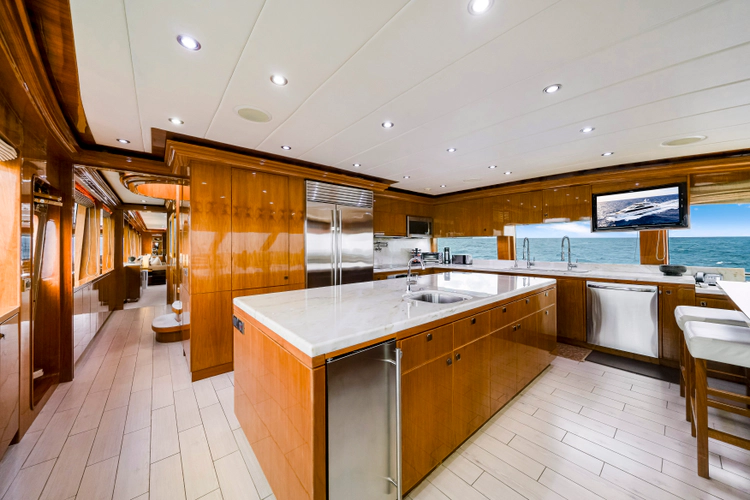 Mesmerize Yacht Photos Pics 