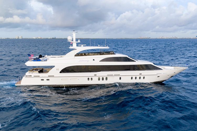 Mesmerize Yacht Photos Pics 
