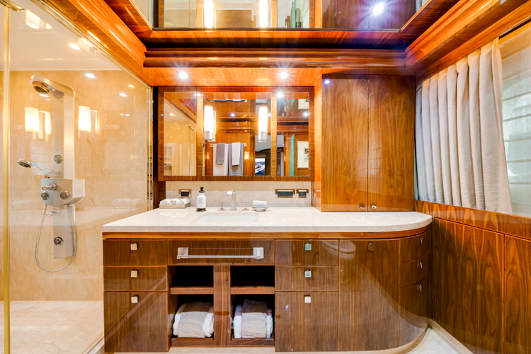 Mesmerize Yacht Photos Pics 