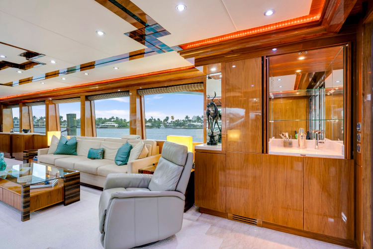 Mesmerize Yacht Photos Pics 