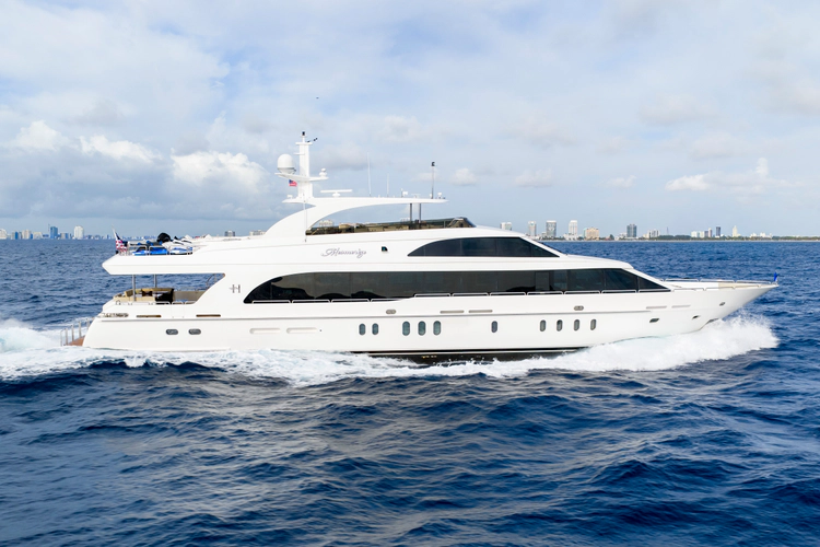 Mesmerize Yacht Photos Pics 