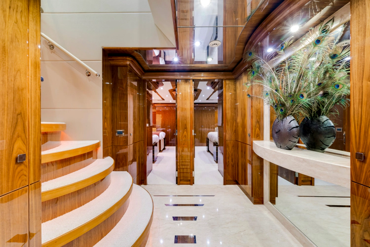 Mesmerize Yacht Photos Pics 