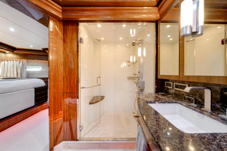 Mesmerize Yacht Photos Pics 