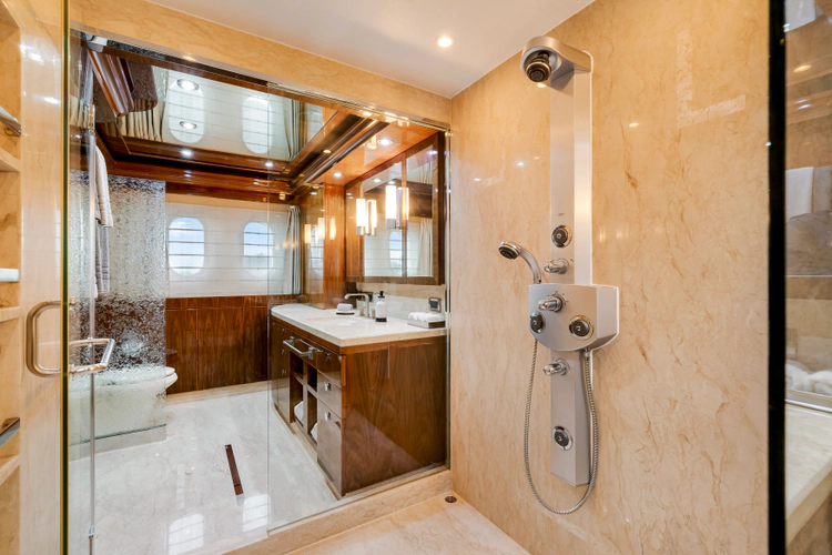 Mesmerize Yacht Photos Pics 