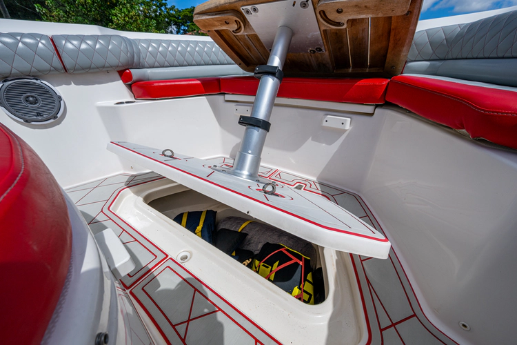 Dare To Dream's Sidechick Yacht Photos Pics 
