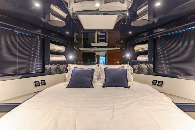 Commodore One Yacht Photos Pics 