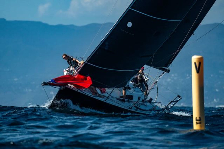 Obsidian Yacht Photos Pics 