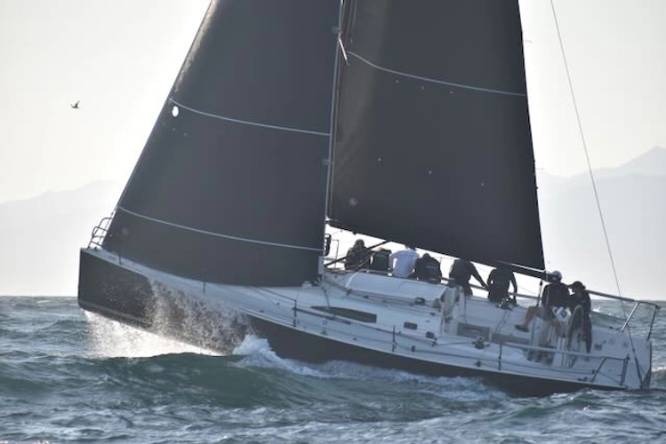 Obsidian Yacht Photos Pics 