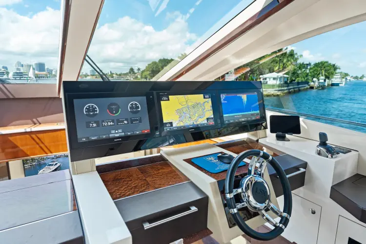 Liquid Asset Yacht Photos Pics 