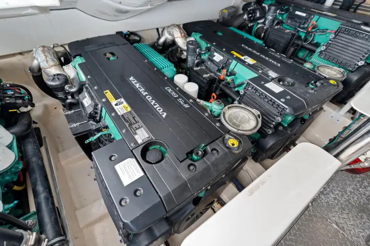 Liquid Asset Yacht Photos Pics 