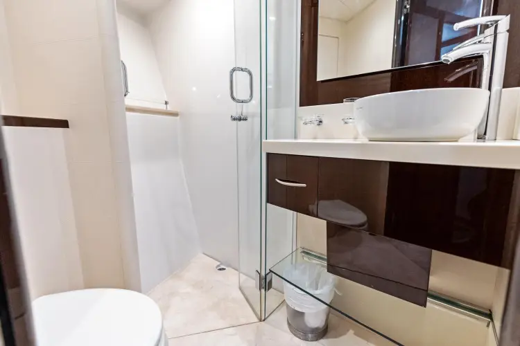 Liquid Asset Yacht Photos Pics 