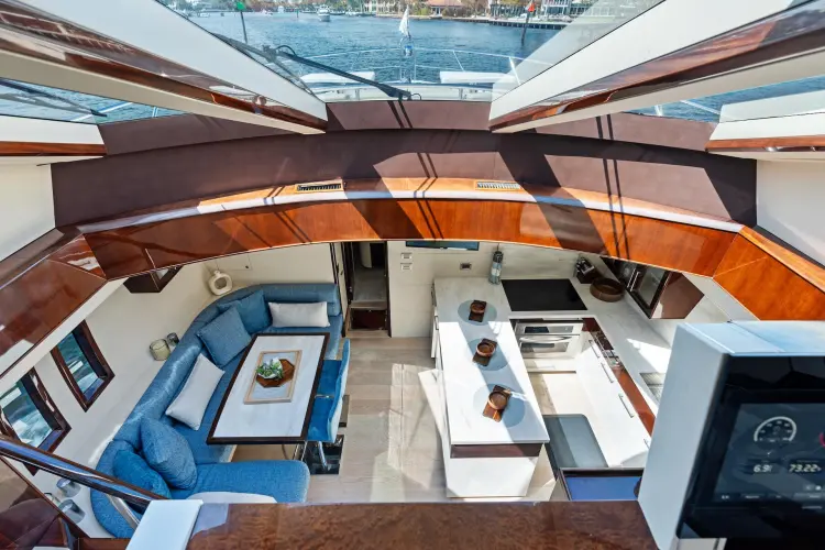Liquid Asset Yacht Photos Pics 