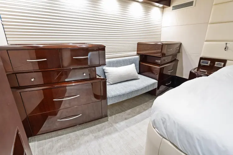 Liquid Asset Yacht Photos Pics 