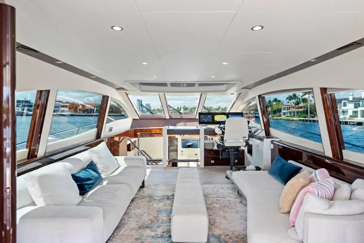 Liquid Asset Yacht Photos Pics 