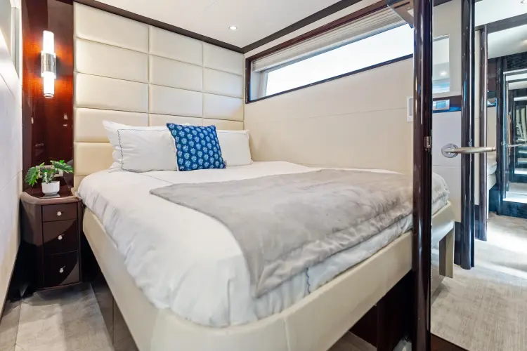Liquid Asset Yacht Photos Pics 