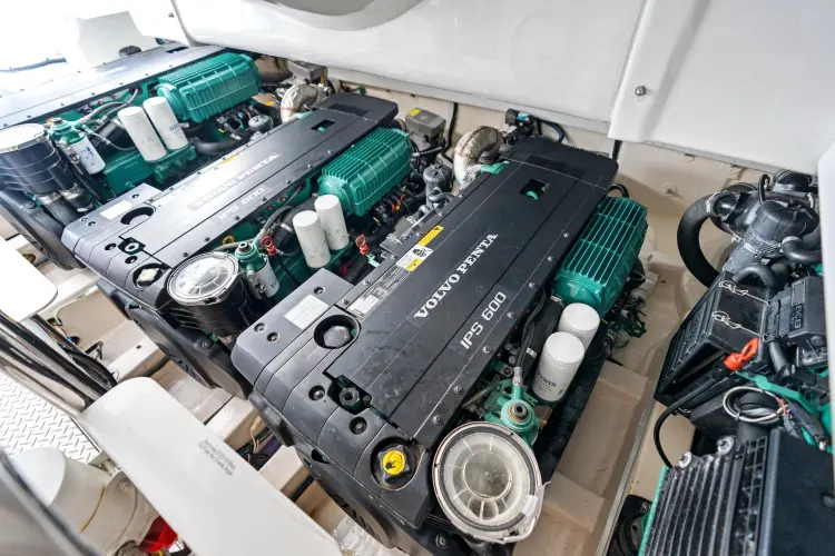 Liquid Asset Yacht Photos Pics 