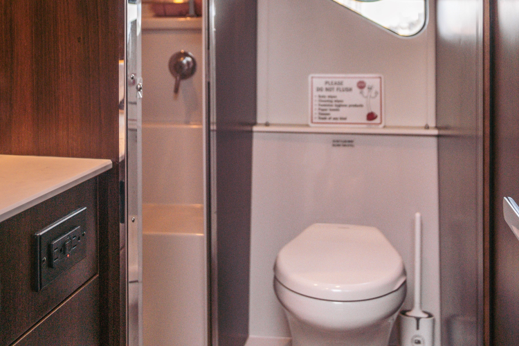 T.e.o Yacht Photos Pics 