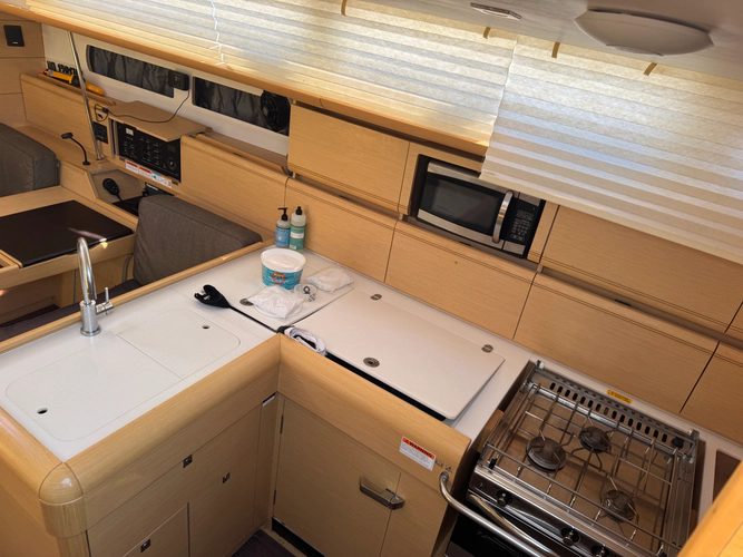 Salt Air Yacht Photos Pics 