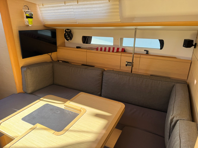 Salt Air Yacht Photos Pics 