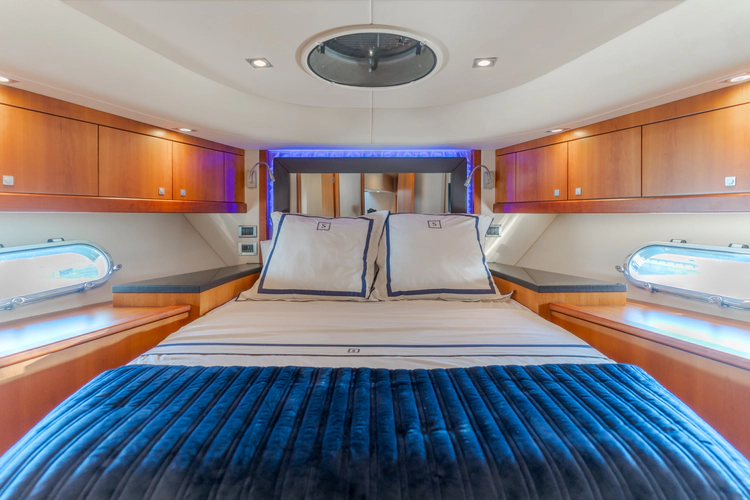 Seaesta Yacht Photos Pics 