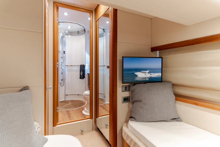 Seaesta Yacht Photos Pics 