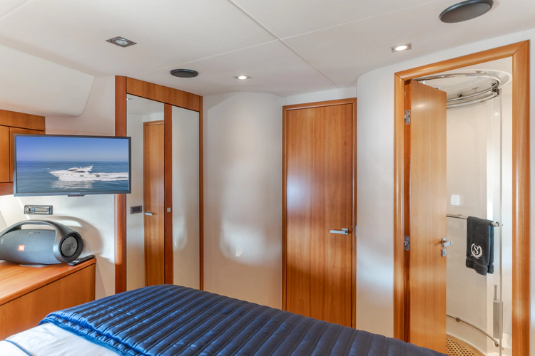 Seaesta Yacht Photos Pics 