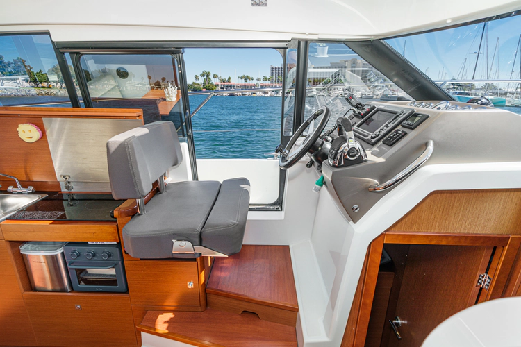 Chasing Daylight Yacht Photos Pics 