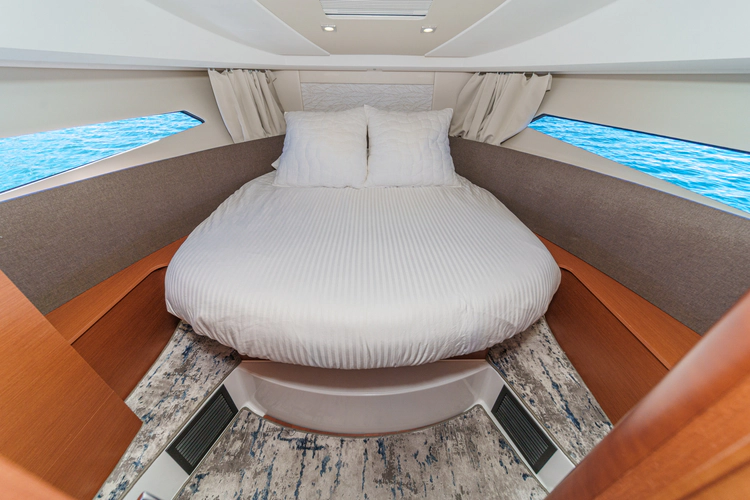 Chasing Daylight Yacht Photos Pics 