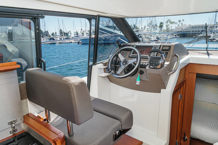 Chasing Daylight Yacht Photos Pics 