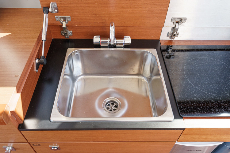 Chasing Daylight Yacht Photos Pics 