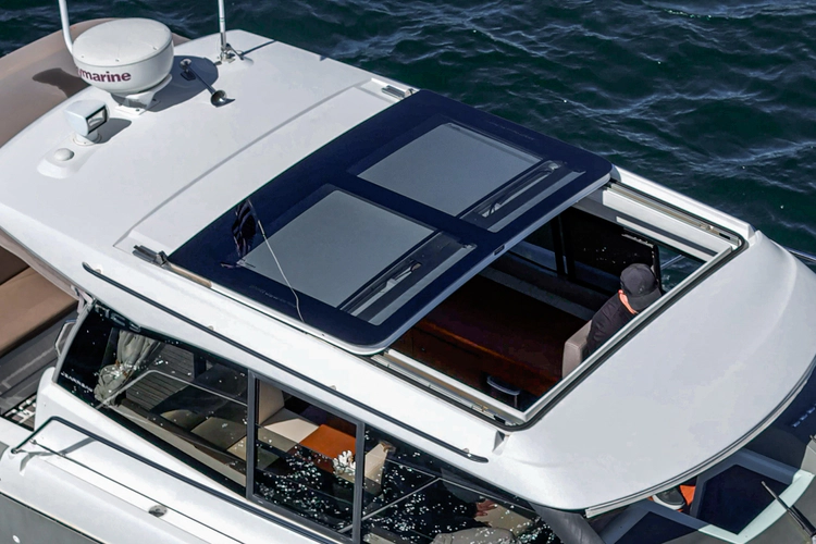 Chasing Daylight Yacht Photos Pics 