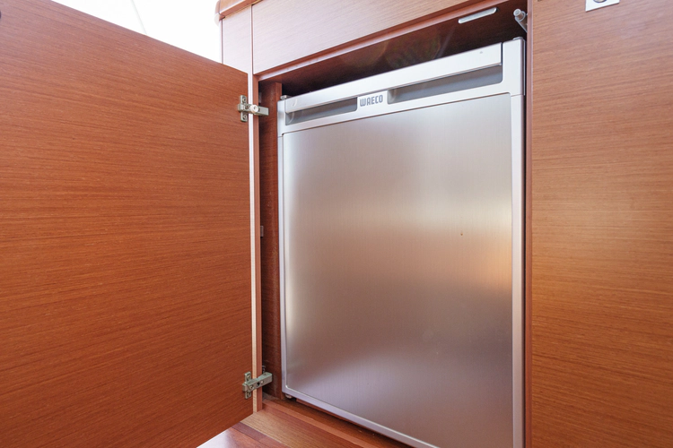 Chasing Daylight Yacht Photos Pics 