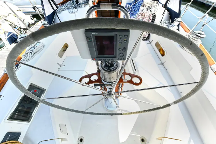 The Verdict III Yacht Photos Pics 