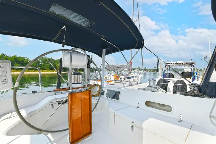 The Verdict III Yacht Photos Pics 
