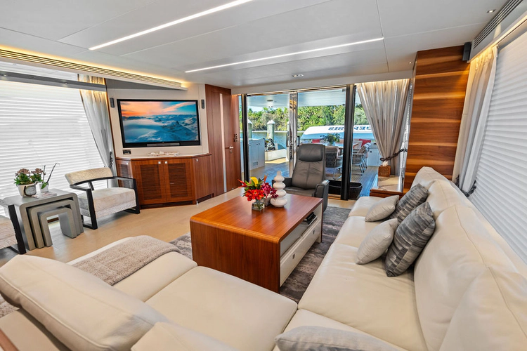 Genesis Yacht Photos Pics 