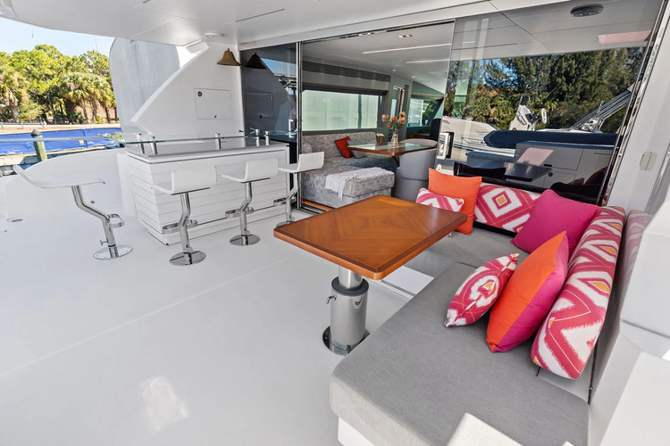 Genesis Yacht Photos Pics 