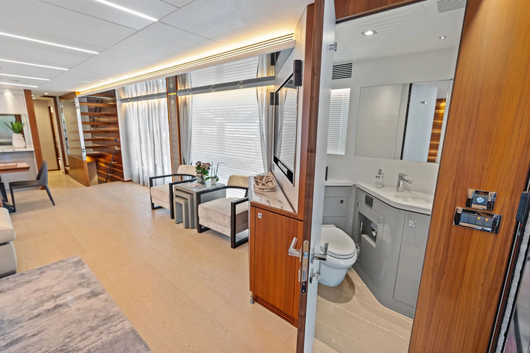 Genesis Yacht Photos Pics 