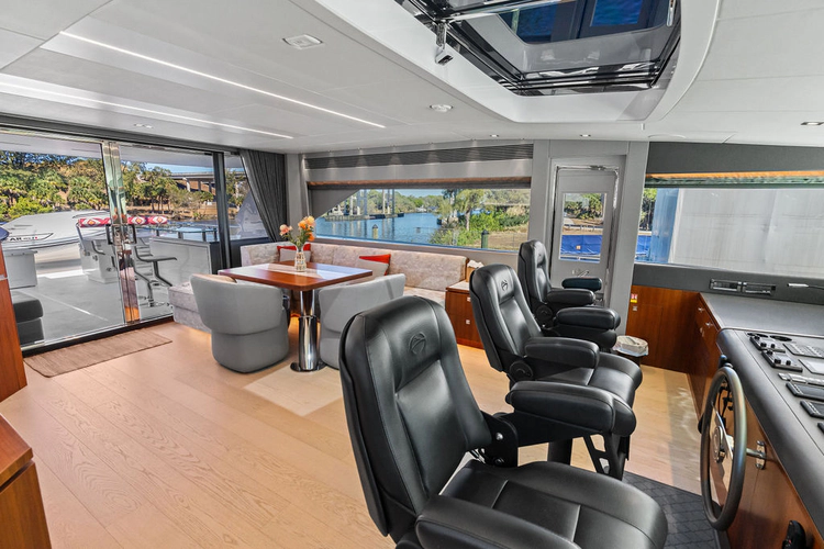 Genesis Yacht Photos Pics 