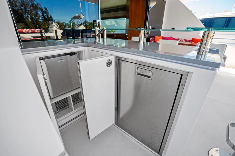 Genesis Yacht Photos Pics 