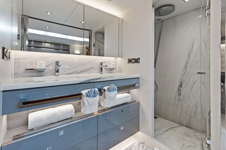 Genesis Yacht Photos Pics 