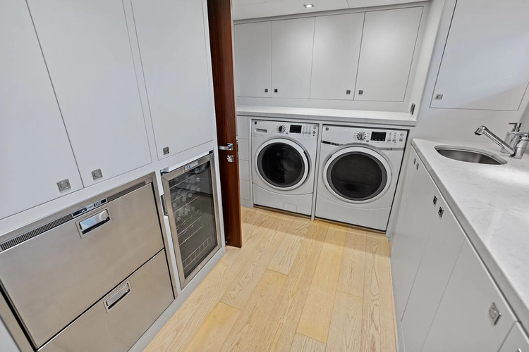 Genesis Yacht Photos Pics 