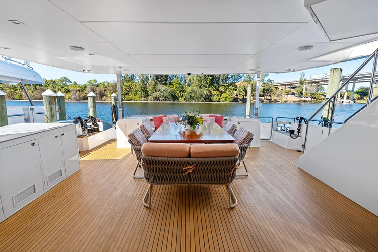 Genesis Yacht Photos Pics 