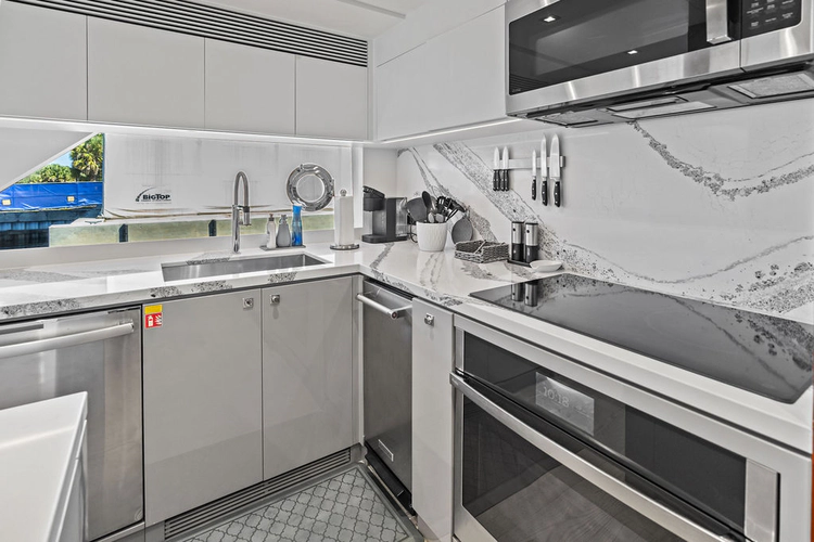 Genesis Yacht Photos Pics 