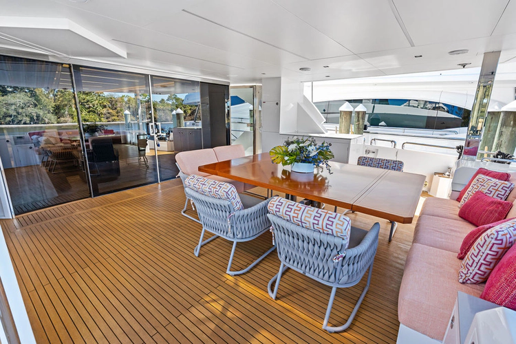 Genesis Yacht Photos Pics 