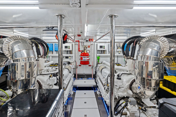 Genesis Yacht Photos Pics 