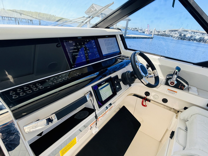 Elohim Yacht Photos Pics 