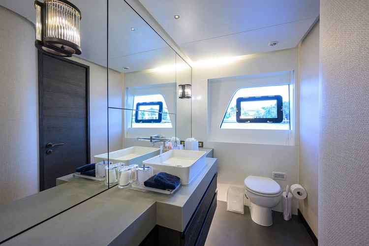 C3 Yacht Photos Pics 